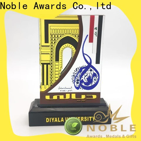 at discount acrylic awards wholesale wood base with Gift Box For Gift