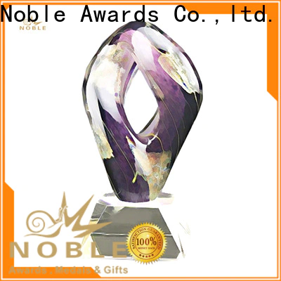 Noble Awards at discount Art Craft glass trophies supplier For Sport games