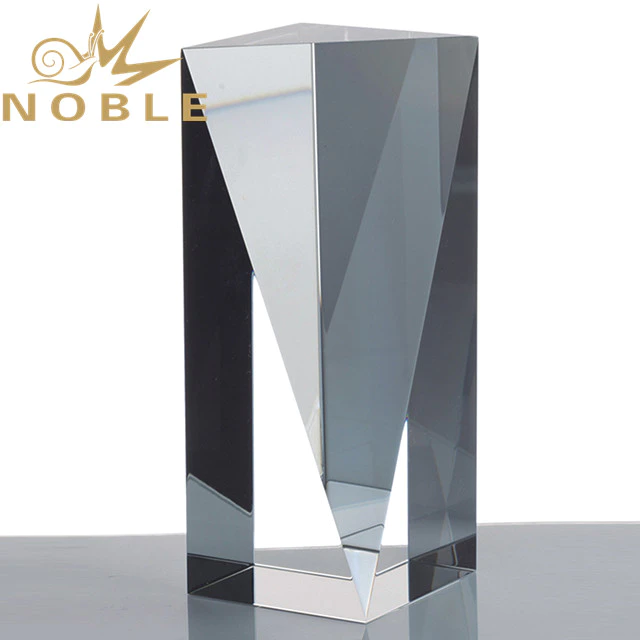 Noble Custom Engraving Crystal Cube Trophy