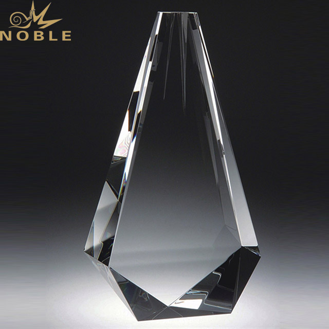 2019 Noble Wholesale Hot Sale Glass Crystal  Award Trophy In China