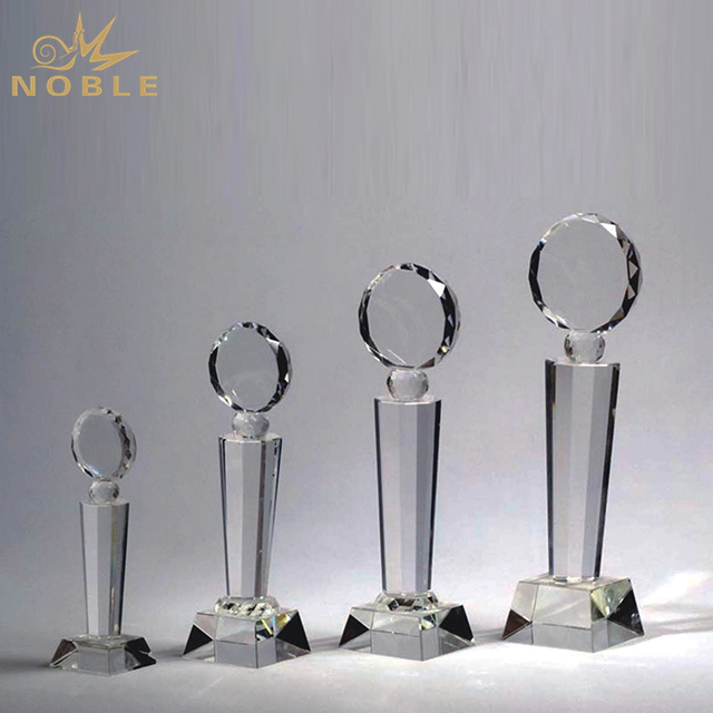Customized Different Sizes Crystal Diamond Trophy