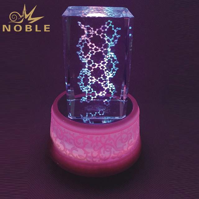 Hot Selling Crystal Cube On Round LED Base