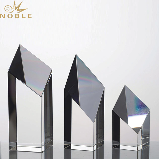 2019 Noble High-Grade Exquisite New Products Crystal Trophy For Company Sales Awards