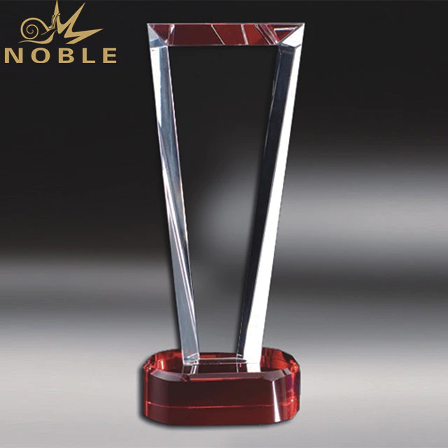 High Quality Transparent Triangle Crystal Award Trophy With Round Base