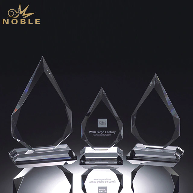 2019 Noble Newest Custom Crystal Trophy Souvenir Manufacturer in China