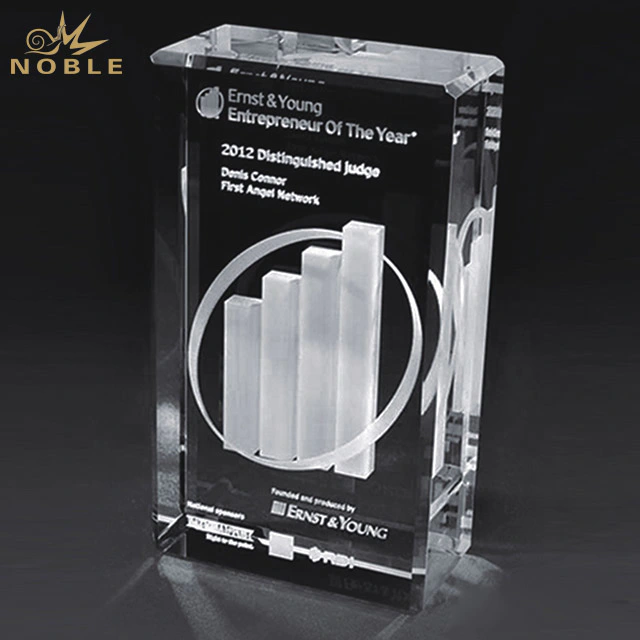 2019 Noble New Products Ideas Factory Wholesale 3D Laser Engraving Golf Crystal Trophy