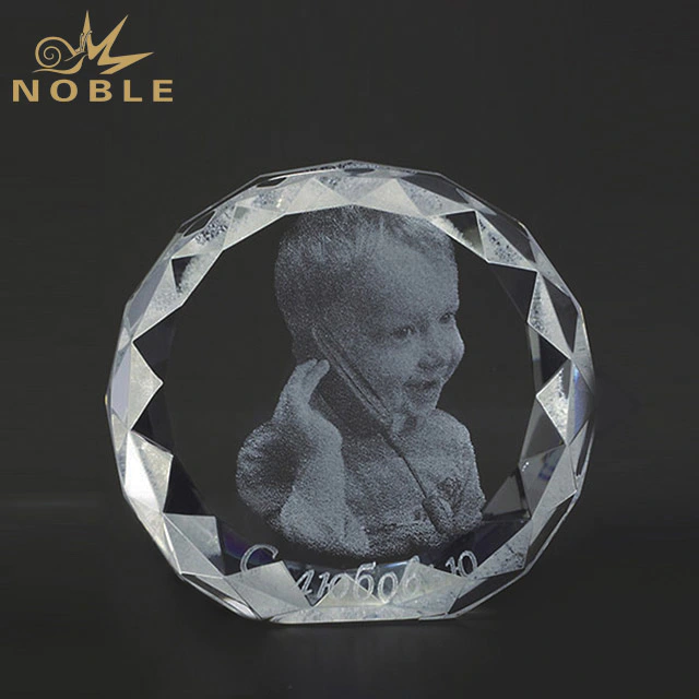 2019 Noble Manufacturer Custom New Design 3D Laser Star Crystal Trophies and Awards Wholesale Sports Trophy