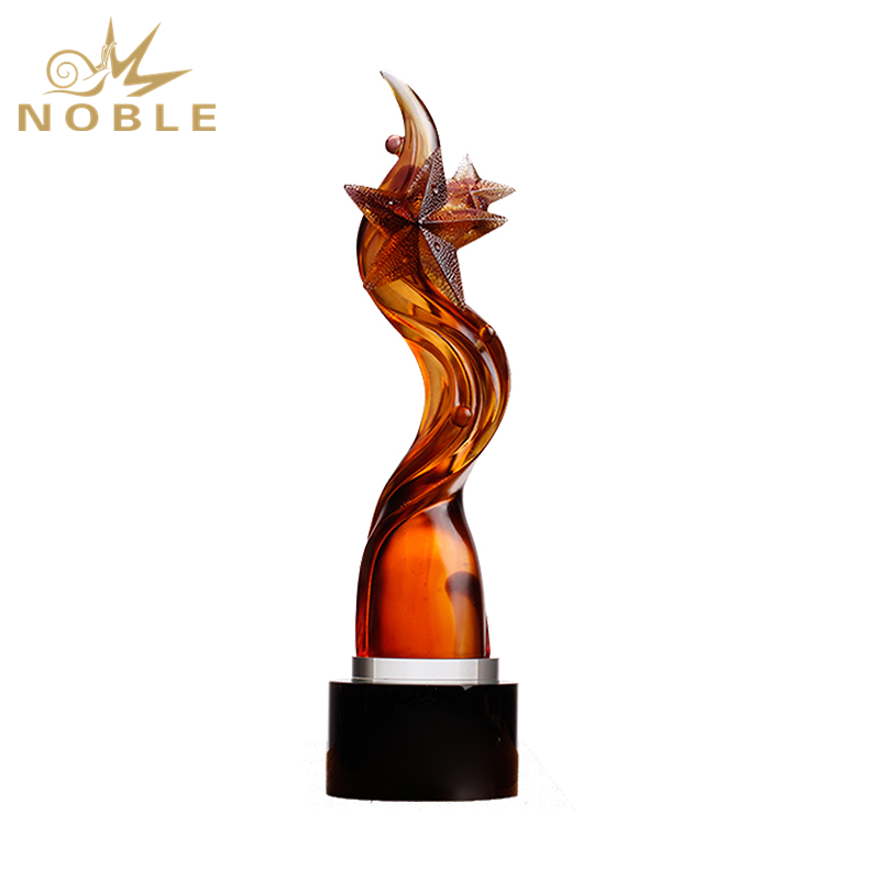 New Design Amber Colored Liu Li Star Trophy