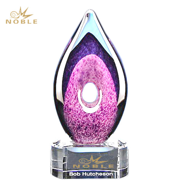 Fashion Liuli Glass Art Sculpture Trophy