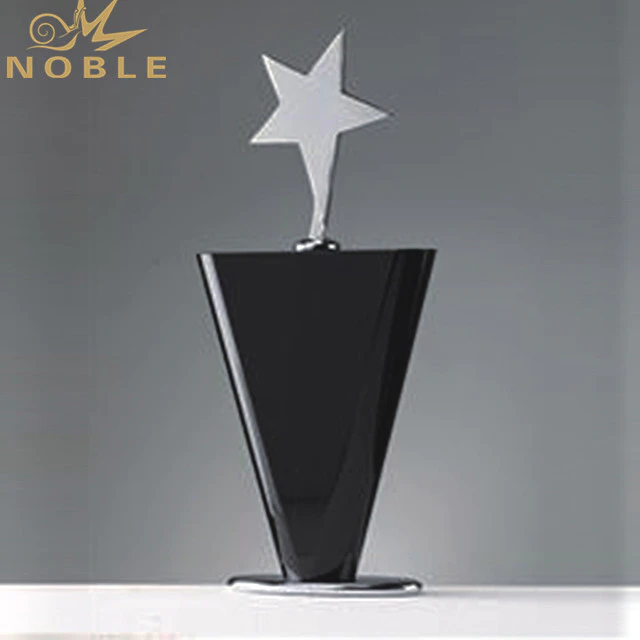 Star Crystal Trophy And Award Metal With Black Crystal Base