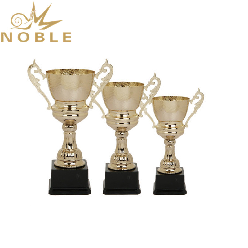 Best selling Cheap sports trophy custom metal cup trophy for student