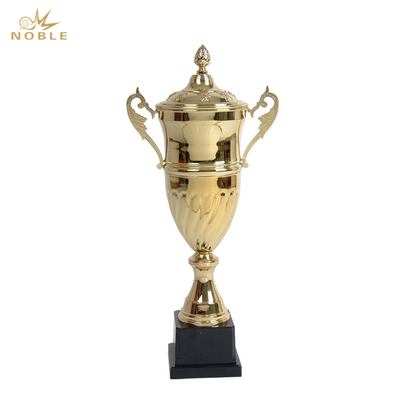 durable metal football trophy K9 Crystal with Gift Box For Awards-2