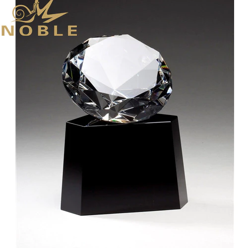 Customized Colorful Diamond Crystal Trophy Award
