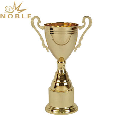 High quality finishing four sizes custom logo Metal Cup Trophy