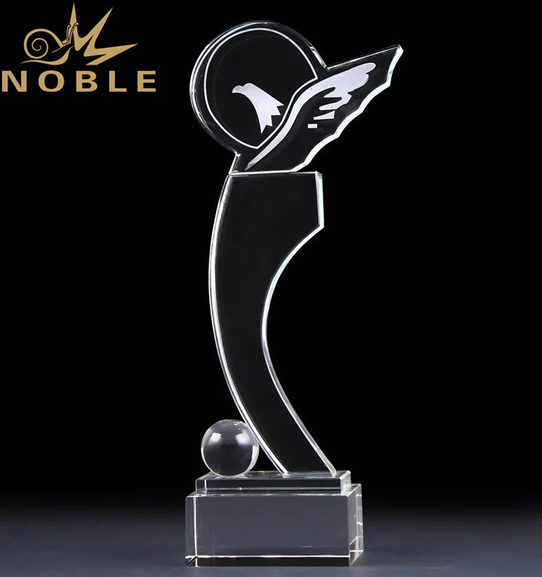 Noble New Design Free Engraving Crystal Bird Trophy