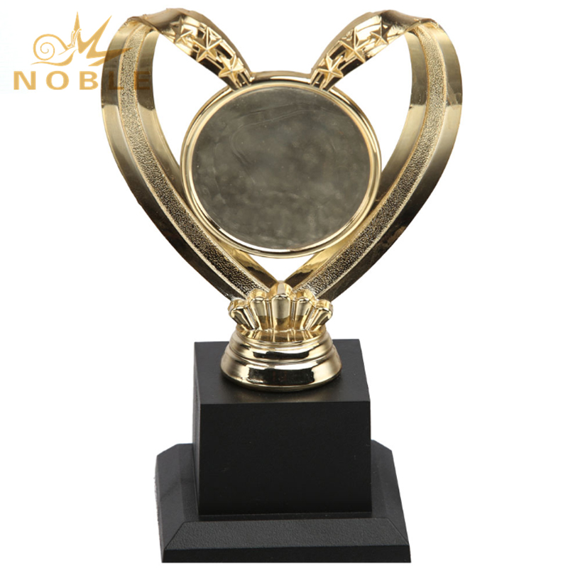 latest glass trophy Transparent free sample For Awards-1