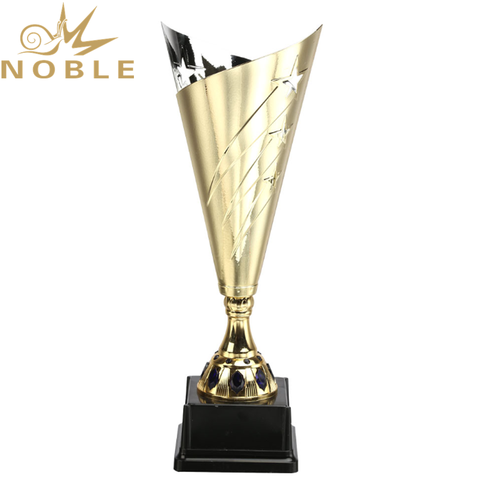 Excellent New Design High Quality Metal Trophy