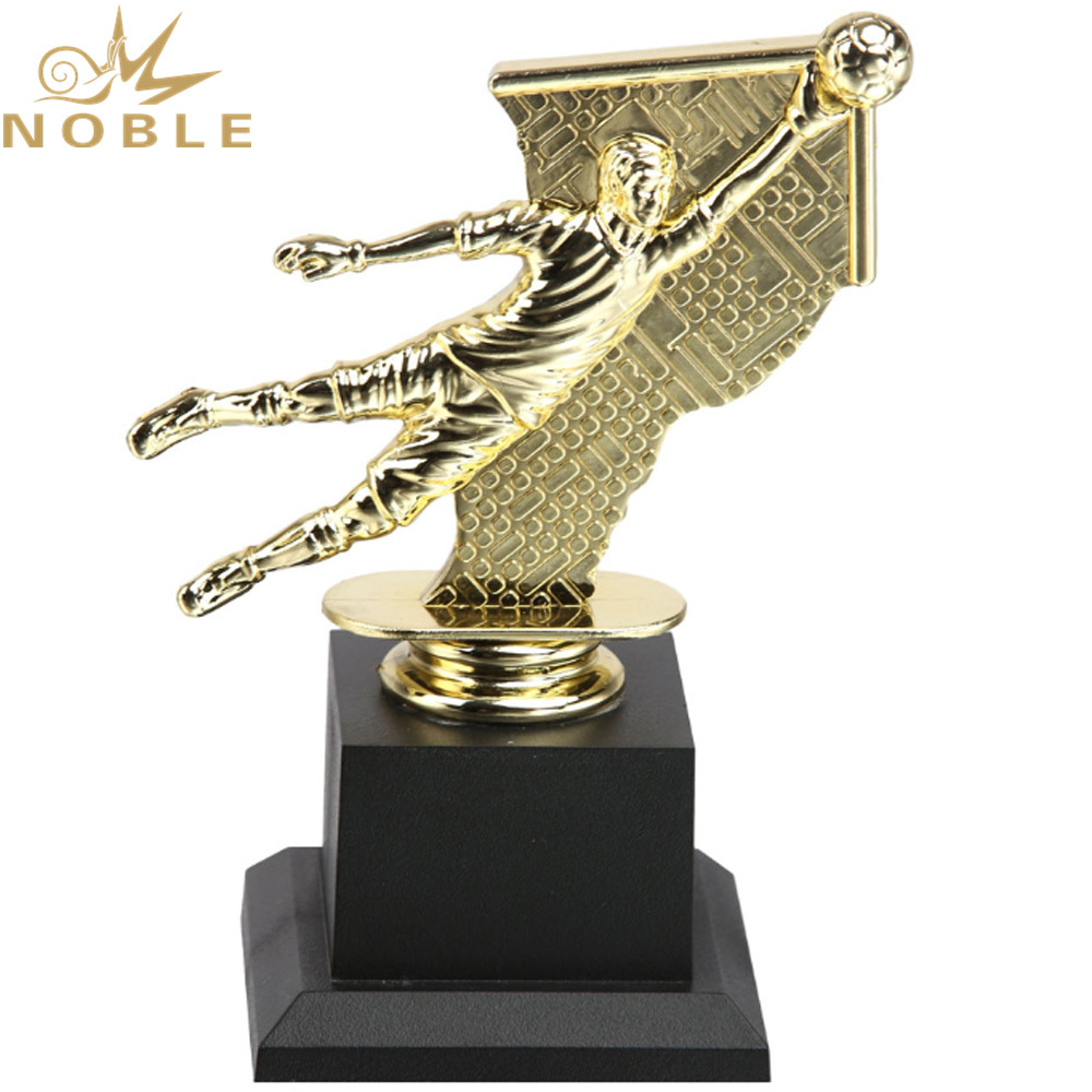 New Design Plastic Player Figurine Award Custom Sports Football Trophy
