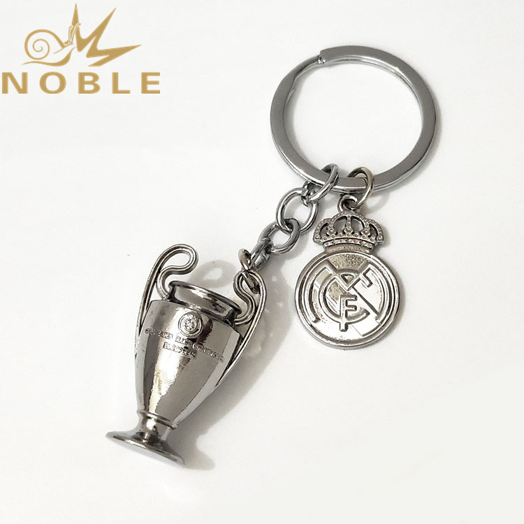 Football Fans Support Gifts UEFA Champions League Trophy Metal Keychain with Badge for Real Madrid Club De Fútbol