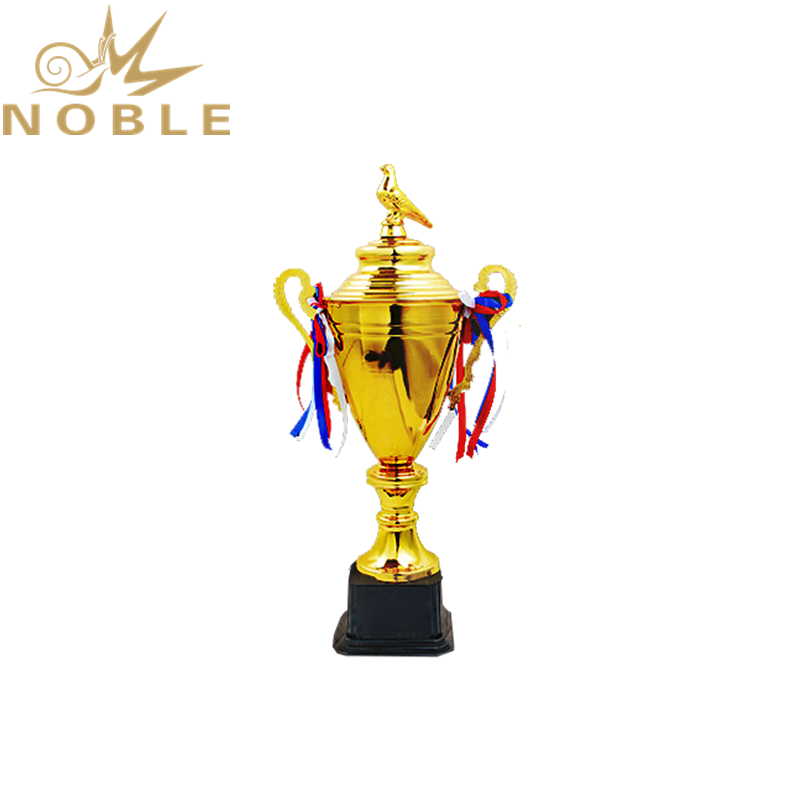Elegant New Design Custom Metal Cup Trophy with Pigeon Figurine on Top