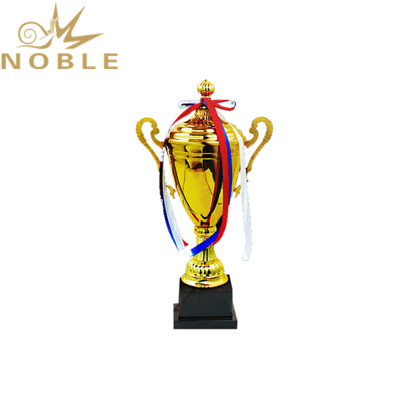 Excellent Achievement Sports Metal Football Cup Trophy