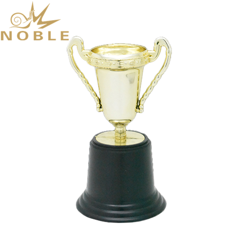 High Quality Cheap Stock Plastic Trophy