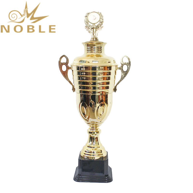 Outstanding Award Metal Achievement Trophy as Souvenir Gifts
