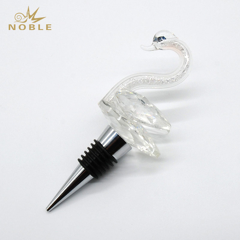 High quality food grade personalized design K9 crystal swan wine whisky bottle stopper for wedding souvenirs