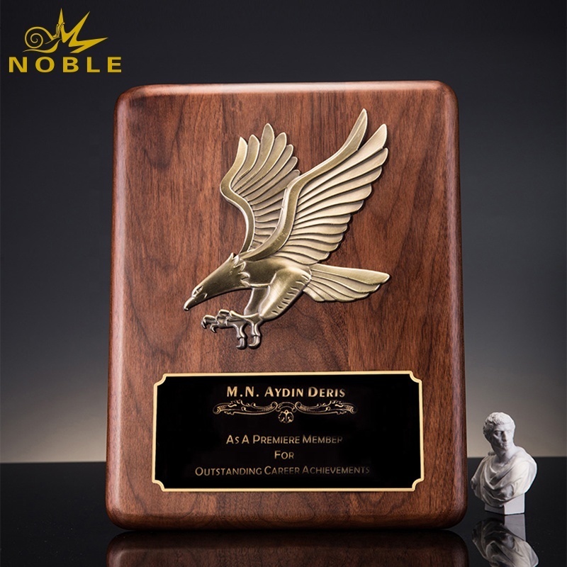 Custom new design Solid wooden metal eagle wood plaque trophy for America