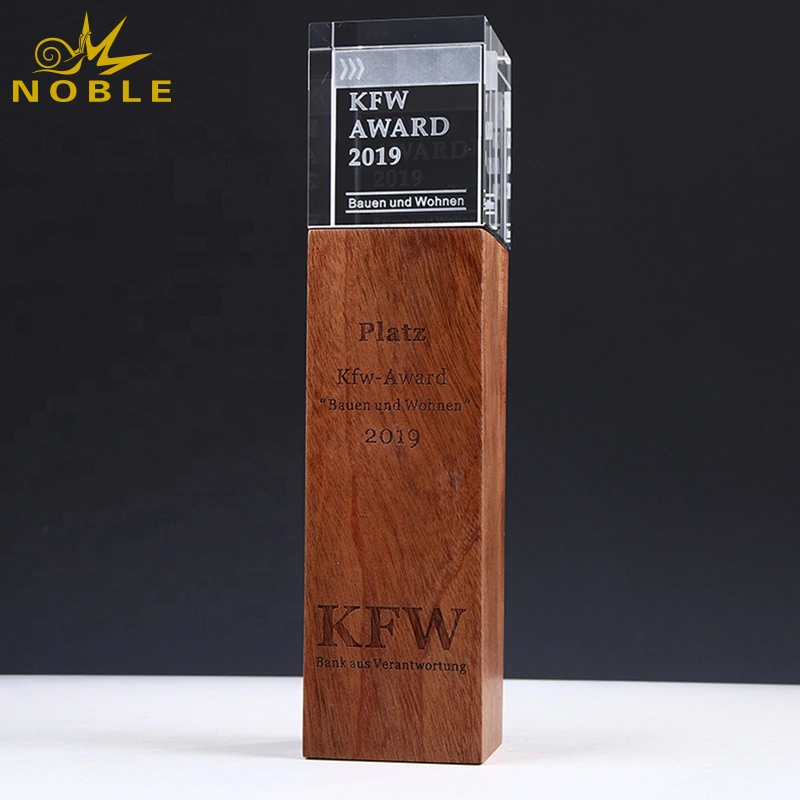 Noble new design custom crystal cube wood award trophy