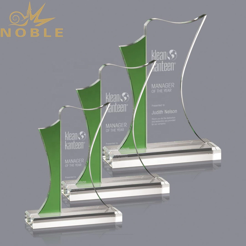 Noble new design custom crystal plaque trophy with green edge
