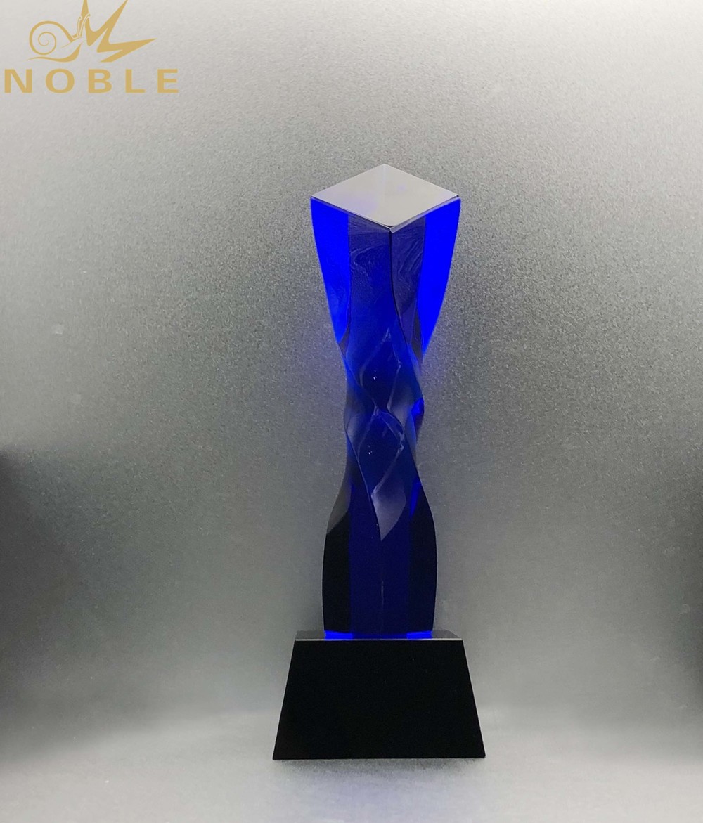 Wholesale Colored Crystal Twisted Column Trophy Award