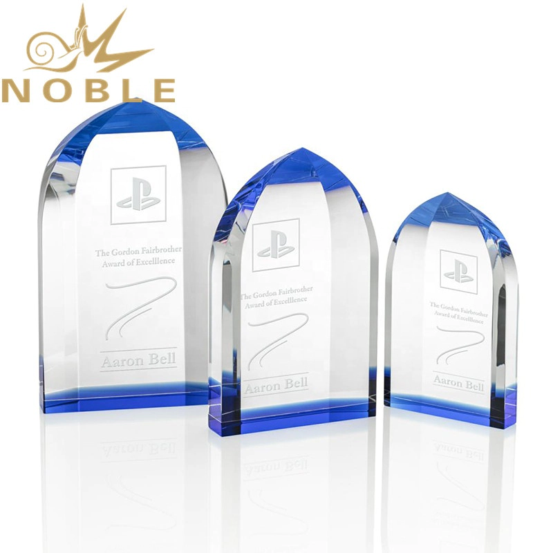 Free engraving high quality custom optical crystal trophy with blue accent