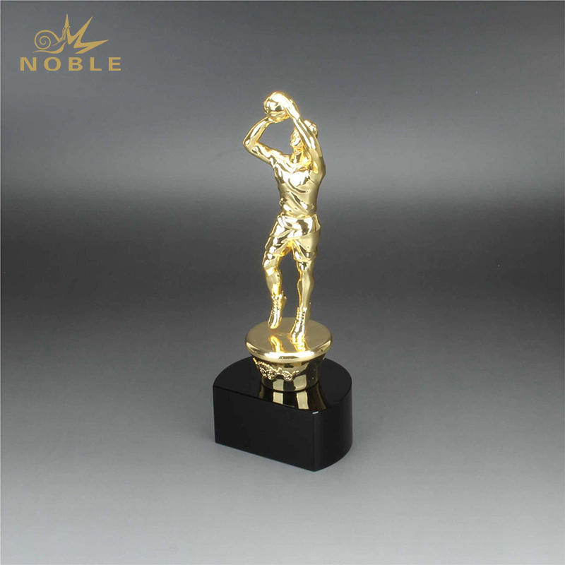 Hot Selling Metal Male Basketball Figurine Sports Champion Basketball Trophy
