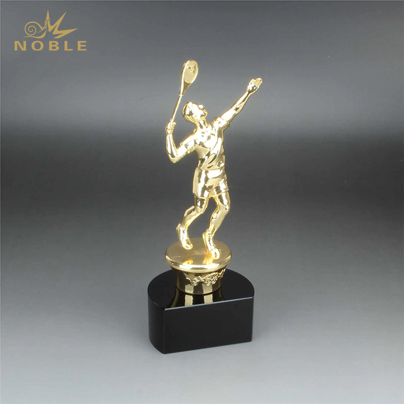 Free Mold Metal Sports Figurine Award Custom Engraving Metal Badminton Champion Trophy