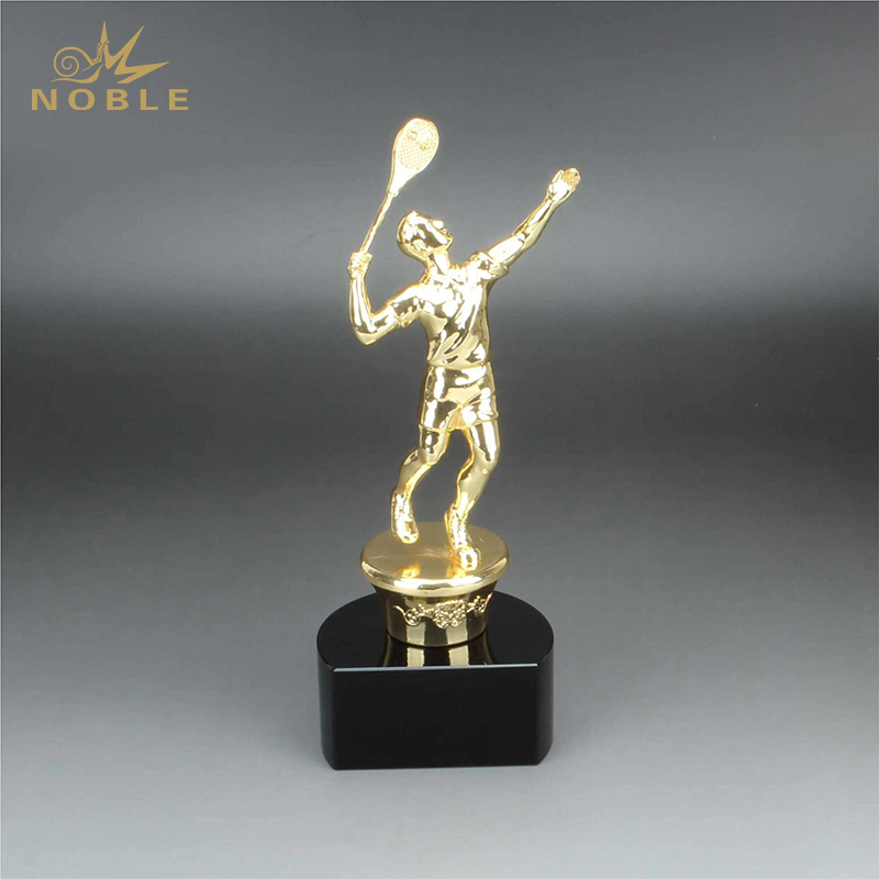 Free Mold Metal Sports Figurine Award Custom Engraving Metal Badminton Champion Trophy