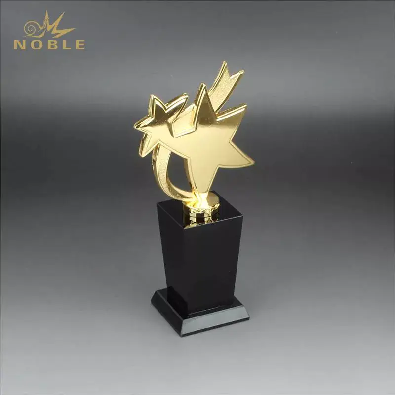 Customized Gold Metal Star Crystal Trophy Award For Engraving