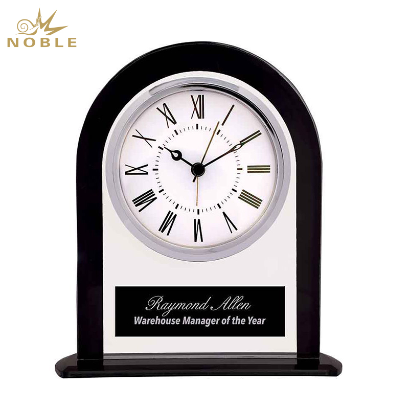 Noble Manufacturer Crystal Glass Clock Business Gift Customized Bespoke Logo Office Decoration Trophy Award Hand Craft