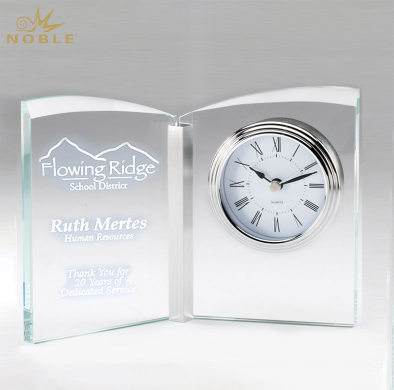 Noble Manufacturer Crystal Glass Clock Business Gift Customized Bespoke Logo Office Decoration Trophy Award Hand Craft