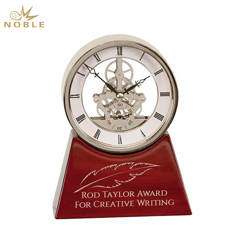 Noble Manufacturer Wooden Base Clock Business Gift Customized Bespoke Logo Office Decoration Trophy Award Hand Craft Plaque