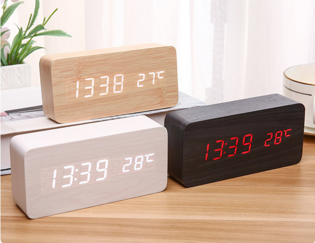 Noble Manufacturer Crystal Wooden Clock Business Gift Customized Bespoke Logo Office Decoration Trophy Award Hand Craft Plaque